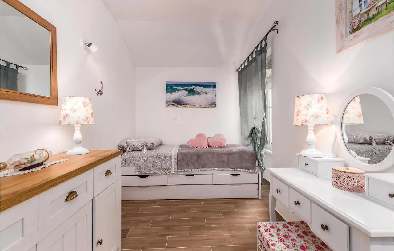 Nice Home In Cres With House Sea View Holiday home